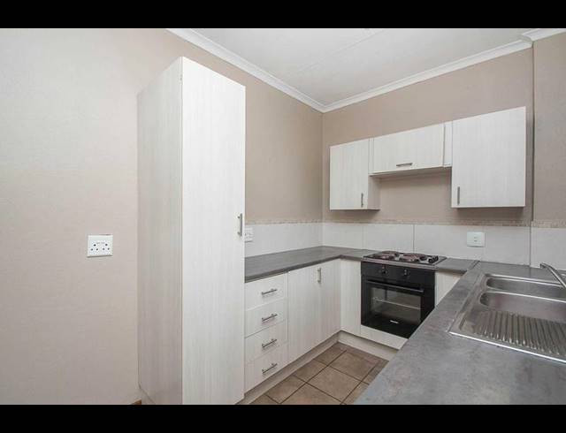 2 BEDROOM APARTMENT FOR SALE IN HONEYDEW GROVE